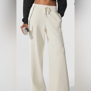 ALO Yoga High Waist Cargo Scholar Knit Pant